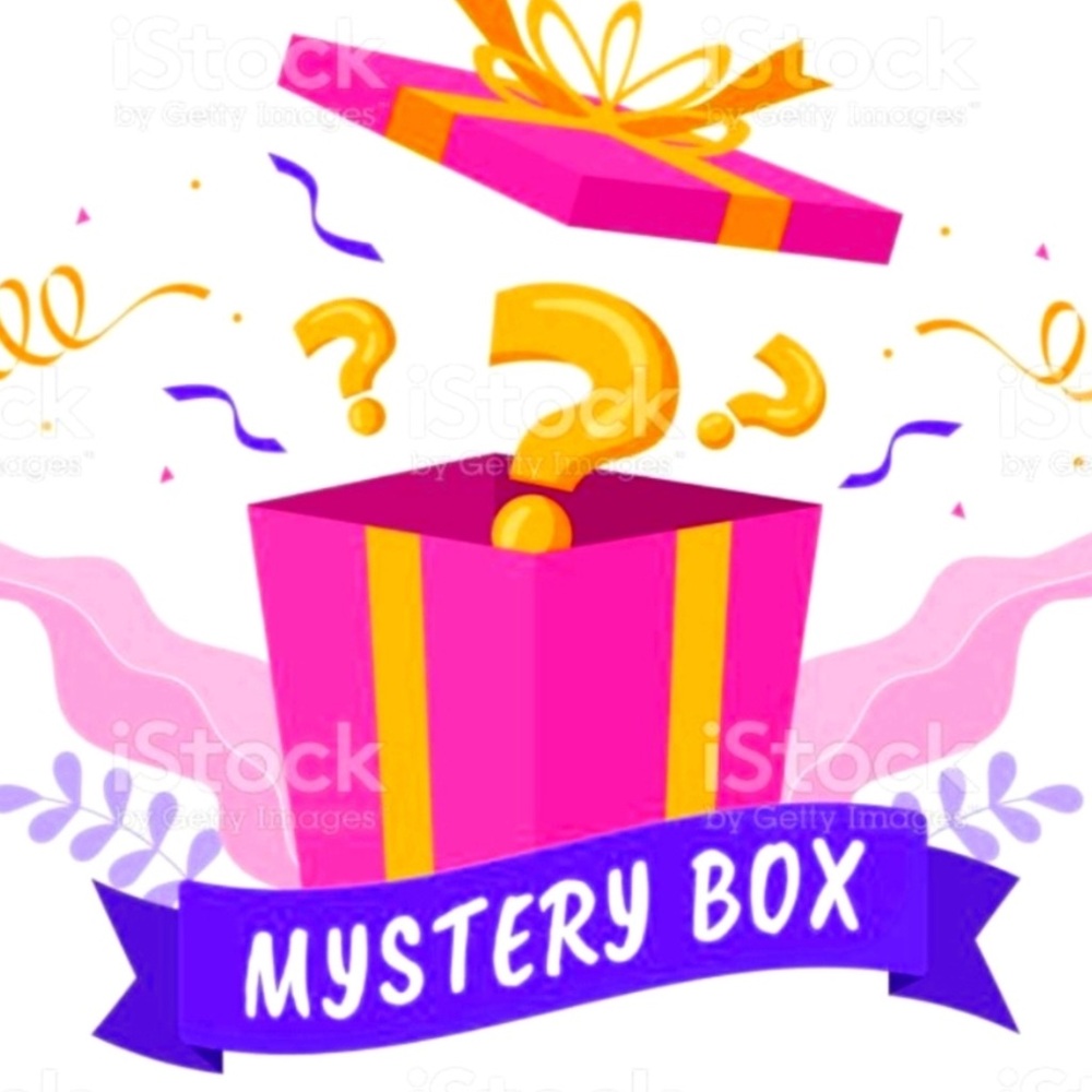 Mystery Boxes Resellers Boxes Men, Women and Kids up to 5lbs of Clothing per box